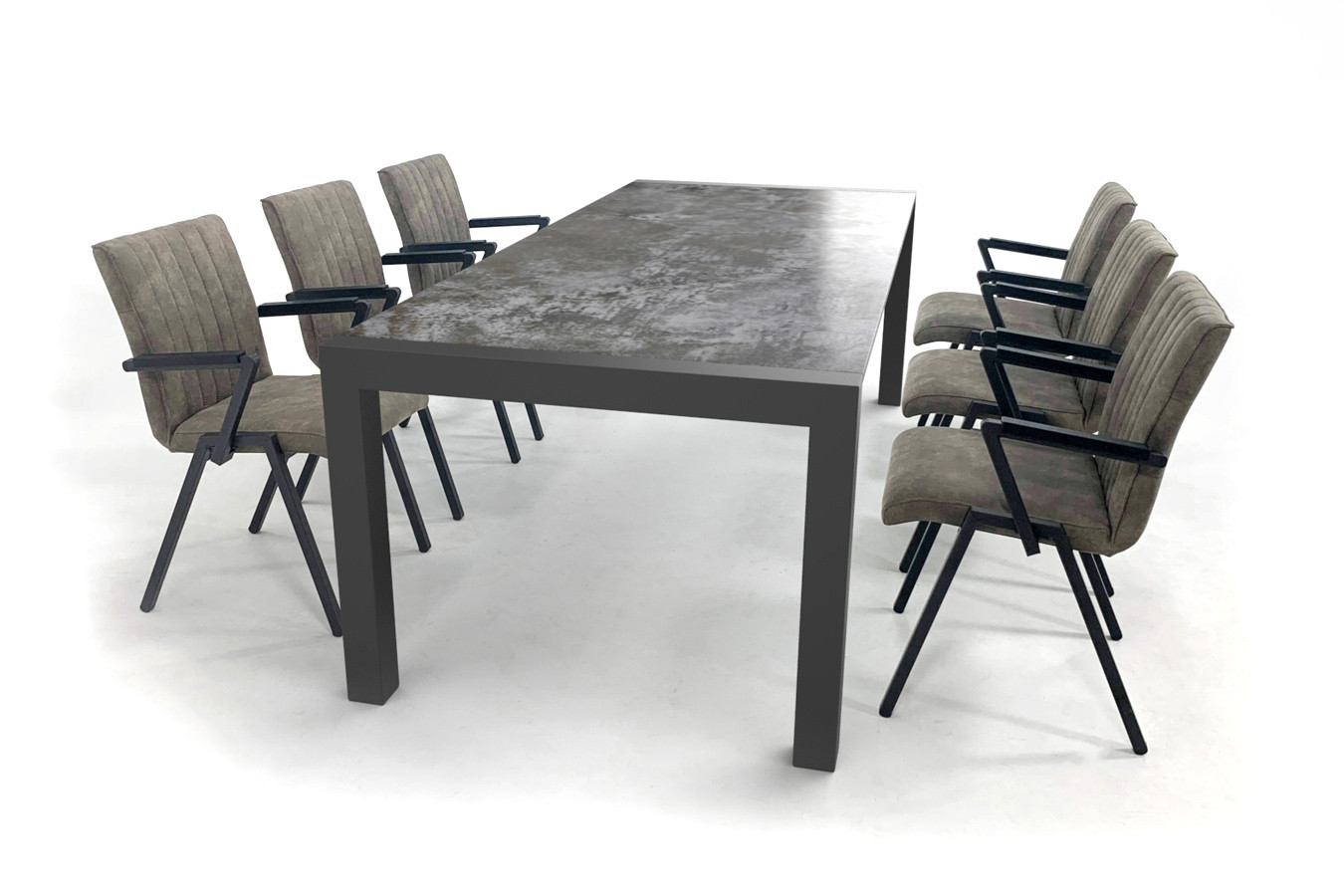 Industriële Dekton tafel met stalen tafelonderstel en stijlvolle stoelen